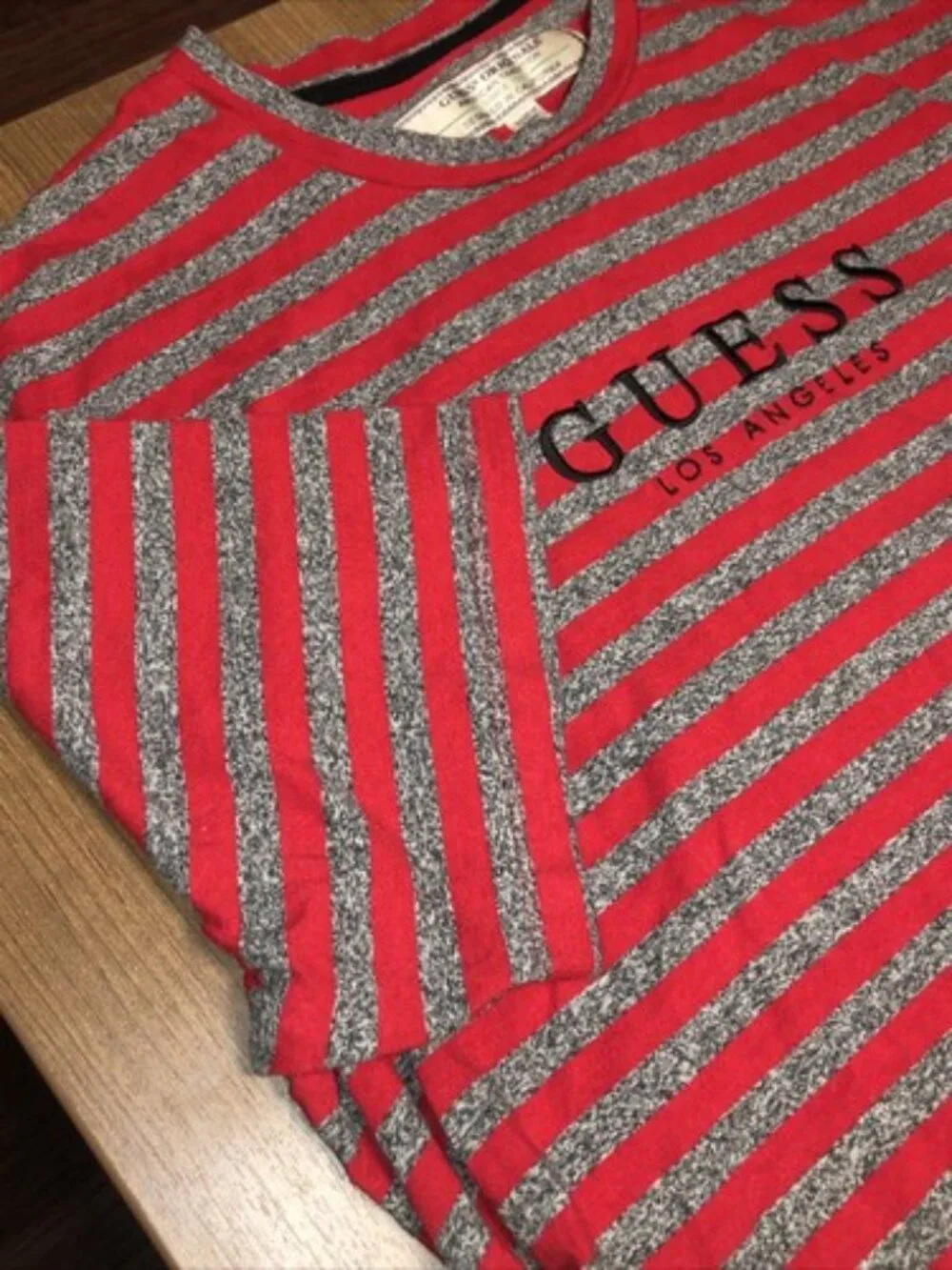 GUESS Originals T-Shirt Medium Red Gray Striped Logo Graphic Short Sleeve Mens - Picture 4 of 10